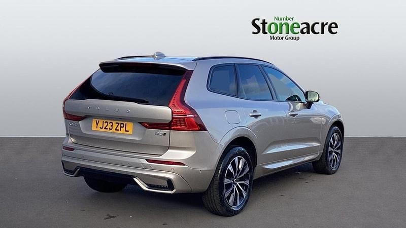 Used Volvo XC60 Plus 247 HP (181 kW) 2023 Gold SUV
