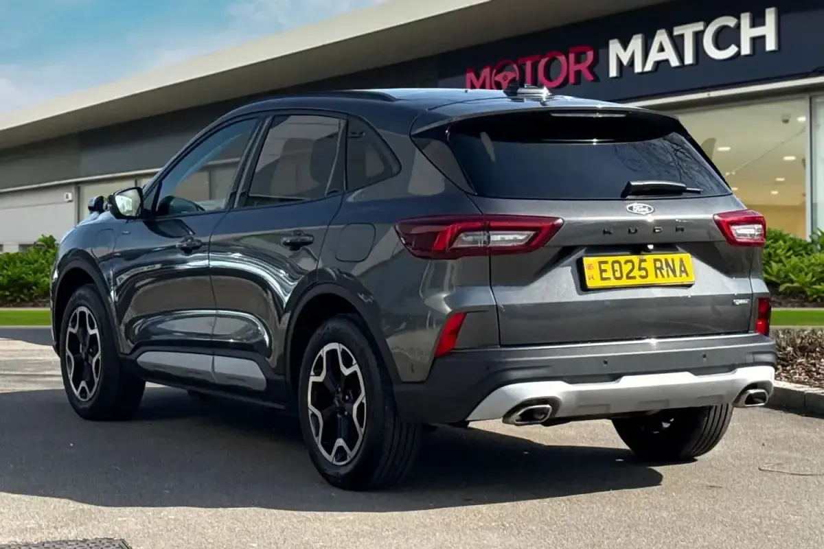 Begagnad Ford Kuga Active 183 HK (134 kW) 2025 Grå SUV