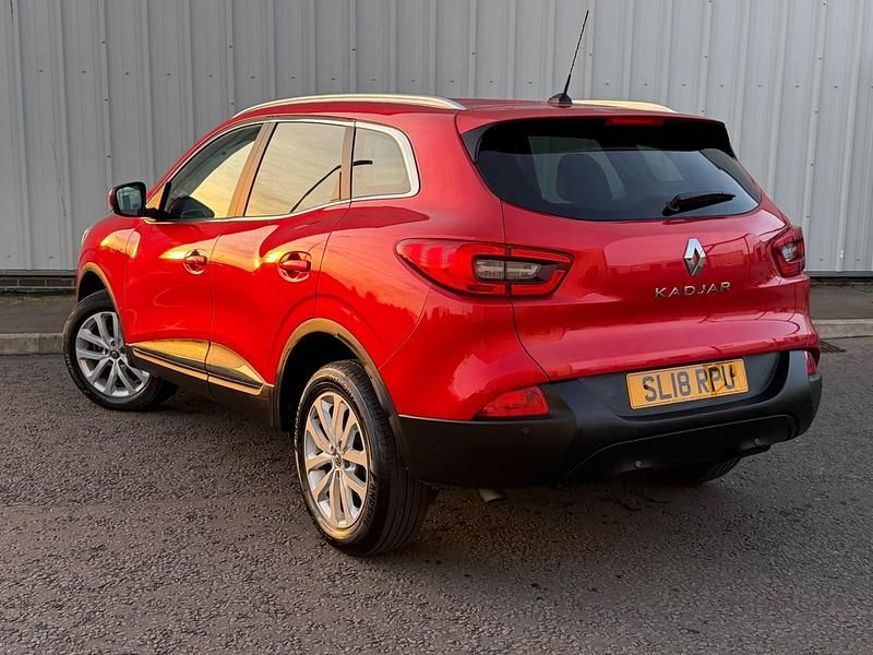 Usado Renault Kadjar Dynamique 110 HP (80 kW) 2018 Vermelho SUV