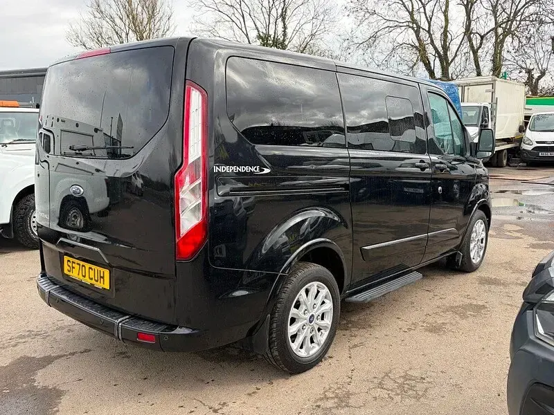 Used Ford Tourneo Titanium 130 HP (95 kW) 2021 Black MPV