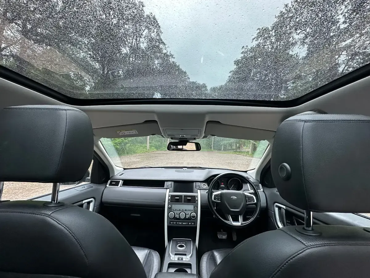 Used Land Rover Discovery Sport HSE 180 HP (132 kW) 2016 Black SUV