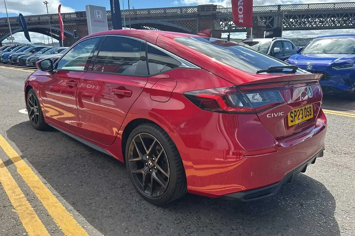 Used Honda Civic Advance 143 HP (105 kW) 2023 Red
