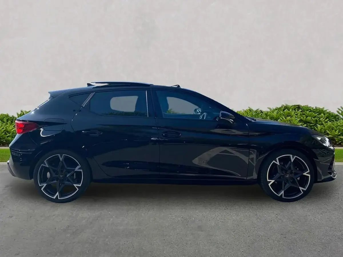 Used Cupra Leon 200 HP (147 kW) 2026 Black Hatchback