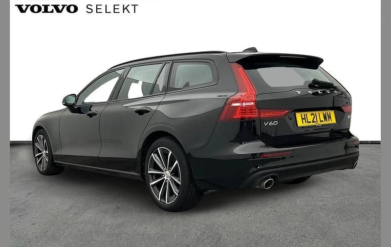 Used Volvo V60 Momentum 161 HP (118 kW) 2021 Black Estate