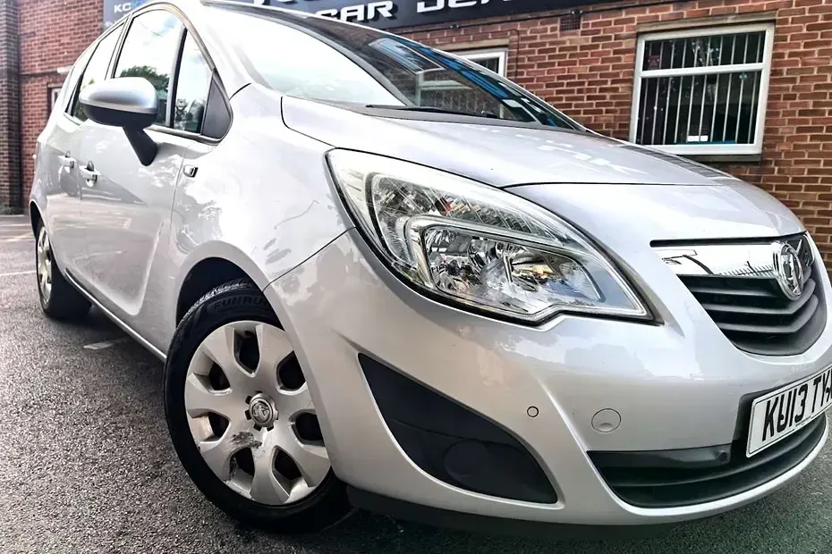 Used Vauxhall Meriva 118 HP (86 kW) 2013 Silver MPV