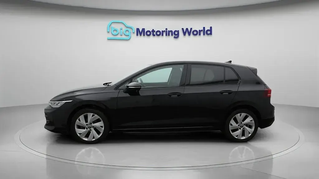 Usado VW Golf VIII Comfortline 150 CV (110 kW) 2024 Negro Utilitario