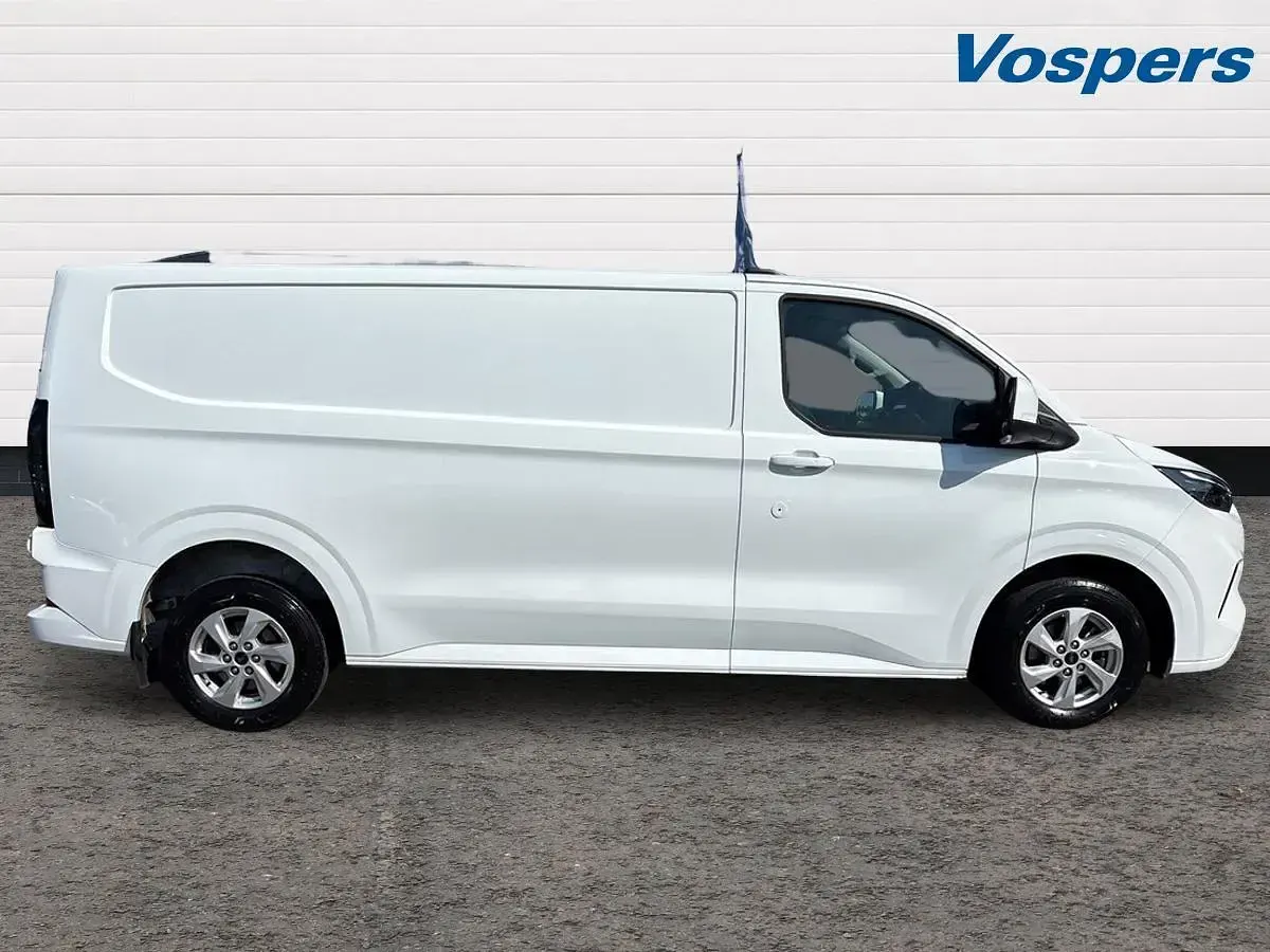 Used Ford Transit Custom Limited 136 HP (100 kW) 2025 White Van