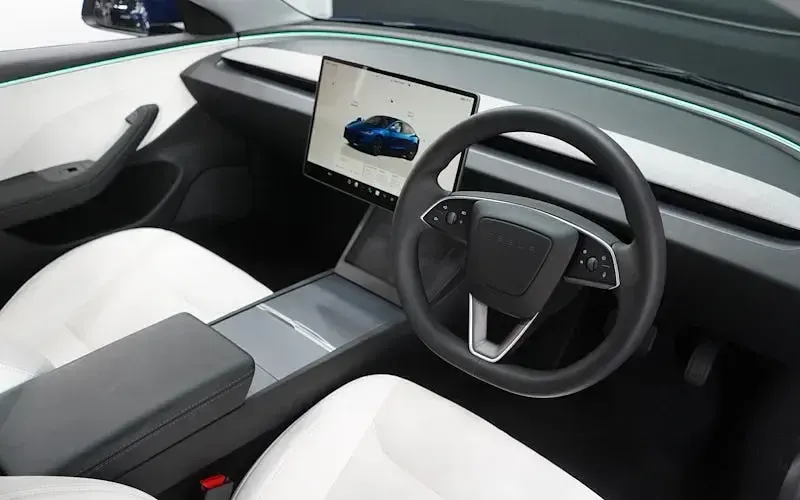 Used Tesla Model 3 Long Range RWD 235 kW (320 HP) 2025 Sedan