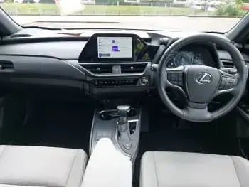 Used Lexus UX 250h Sport Design Packet 184 HP (135 kW) 2023 White SUV