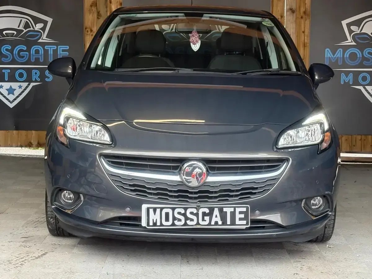 Usado Vauxhall Corsa 90 HP (66 kW) 2015 Cinzento Citadino