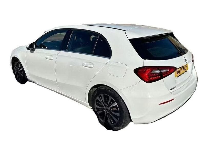Used Mercedes A180 SE 136 HP (100 kW) 2021 White Hatchback