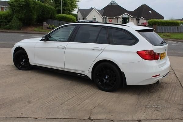 Used BMW 320 Sport Line 2013 White Estate