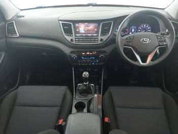 Used Hyundai Tucson SE 116 HP (85 kW) 2016 Red SUV