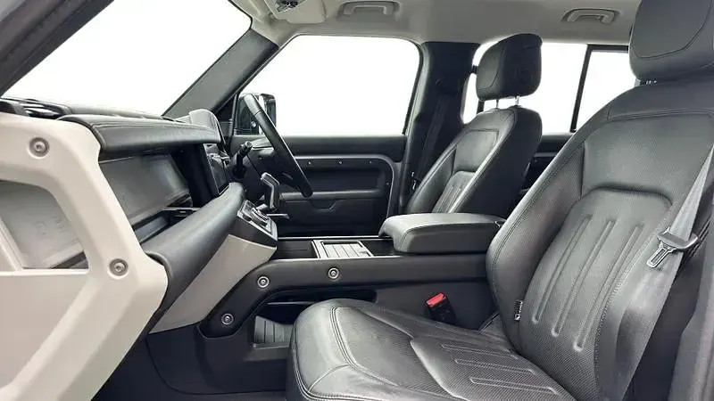 Used Land Rover Defender S 200 HP (147 kW) 2021 Silver SUV