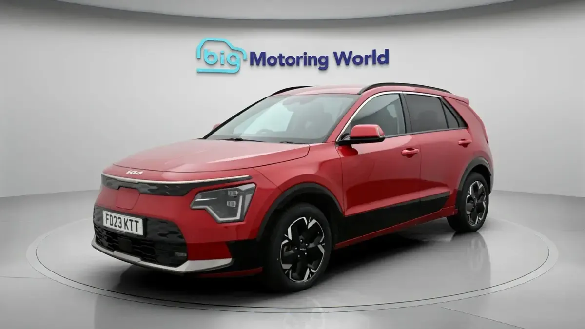 Used Kia e-Niro 147 kW (201 HP) 2023 Red SUV