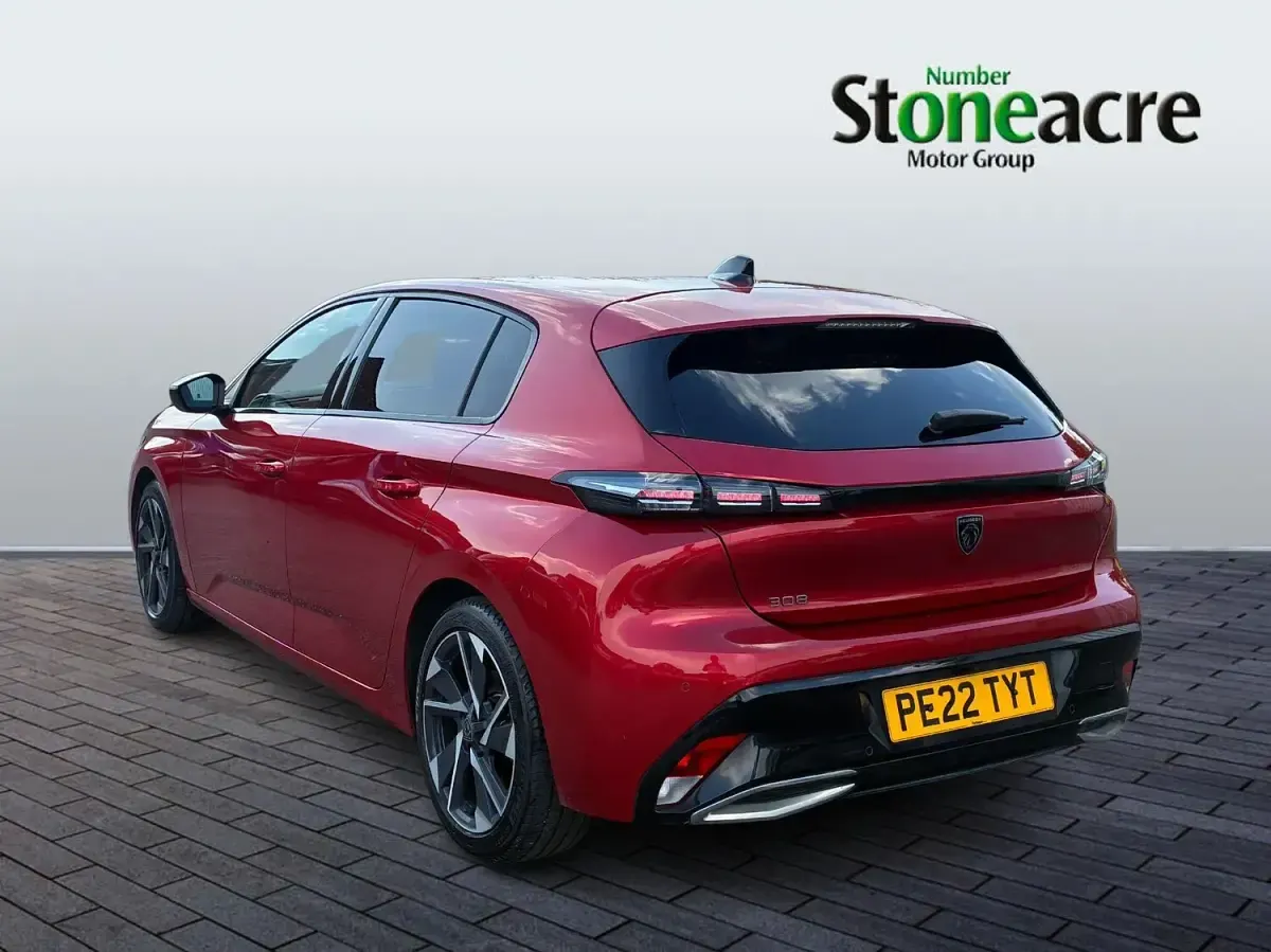 Used Peugeot 308 Allure Premium 130 HP (95 kW) 2022 Red Hatchback