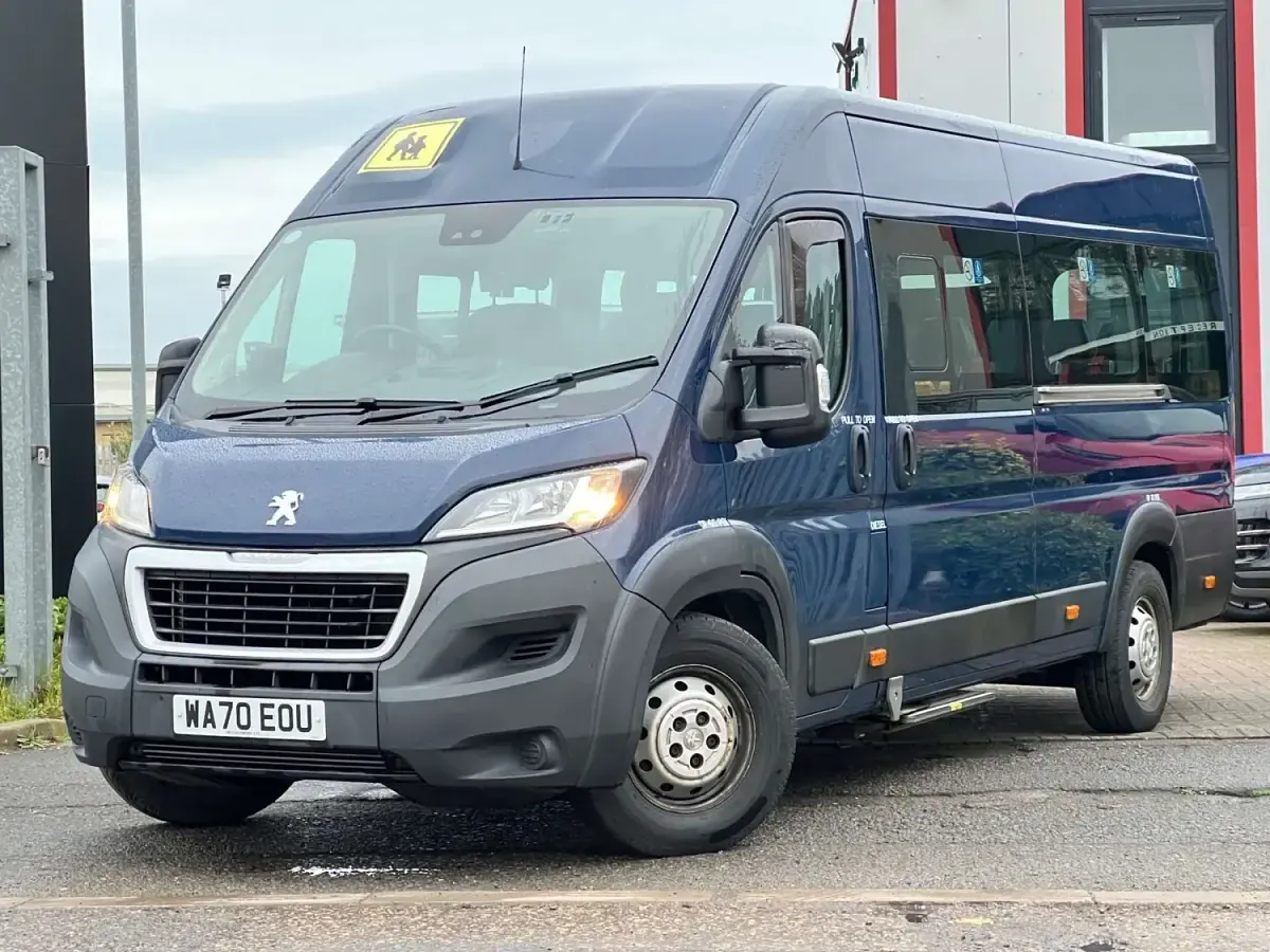 Begagnad Peugeot Boxer 130 HK (95 kW) 2020 Blå Van