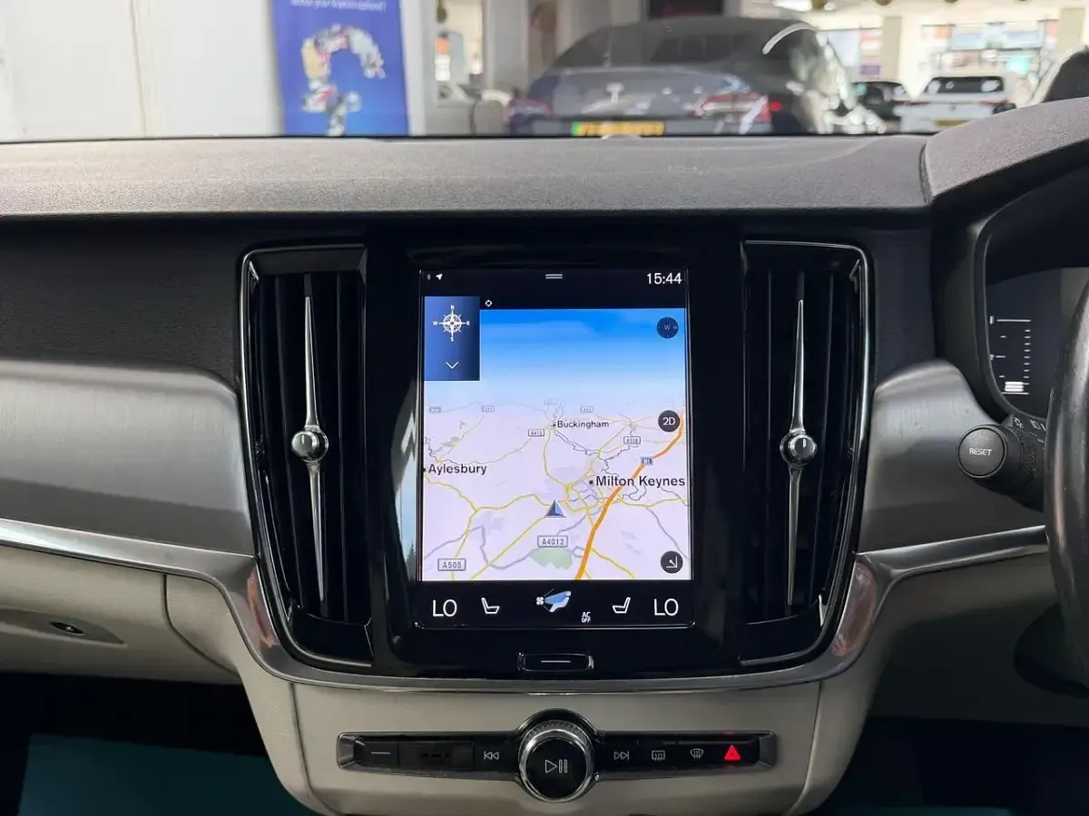 Used Volvo S90 Momentum 2017 Blue Sedan