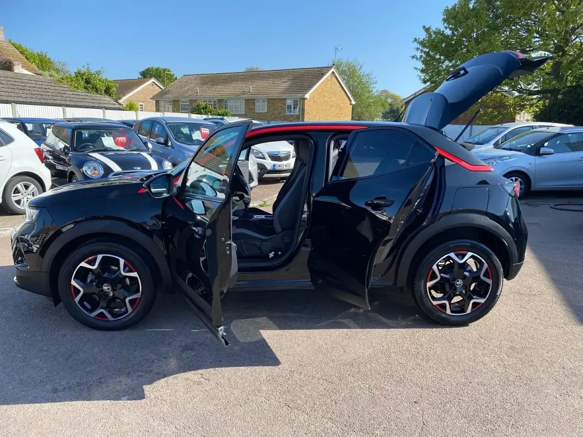 Second-hand Vauxhall Mokka SRi 2022 Negru SUV