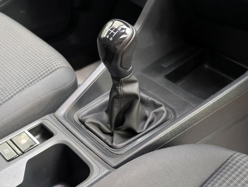 Used VW Caddy 102 HP (75 kW) 2022 White MPV