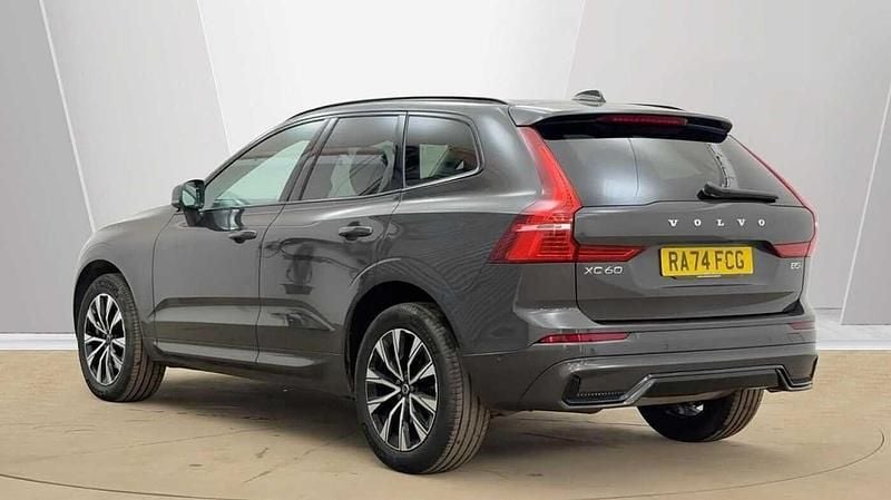 Usado Volvo XC60 Plus 247 HP (181 kW) 2025 Cinzento SUV