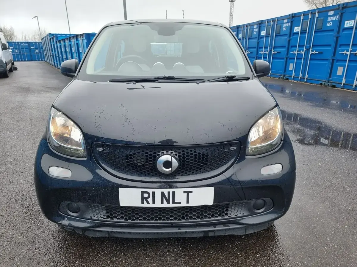 Used Smart ForFour Passion Premium 90 HP (66 kW) 2015 Black Hatchback