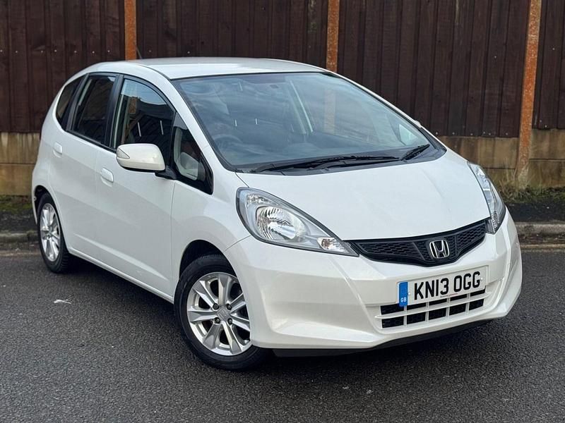 White Used 2013 Honda Jazz ES Hatchback | £3,995 (Good price) - Image 1/4