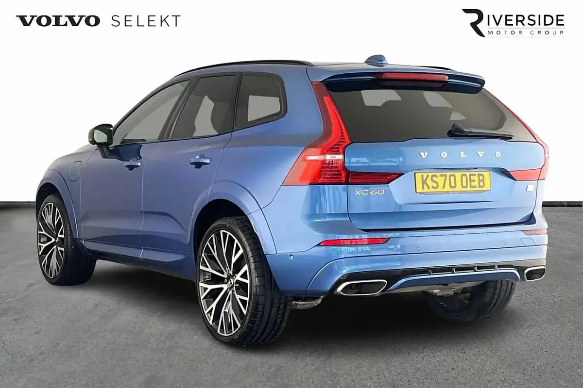 Used Volvo XC60 R-Design Pro 390 HP (286 kW) 2020 Blue SUV