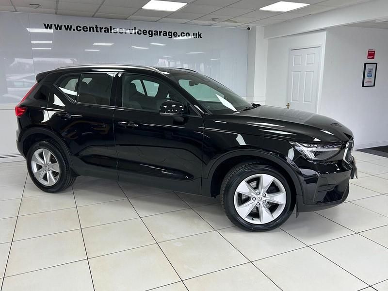 Used Volvo XC40 Core 163 HP (119 kW) 2022 Black SUV