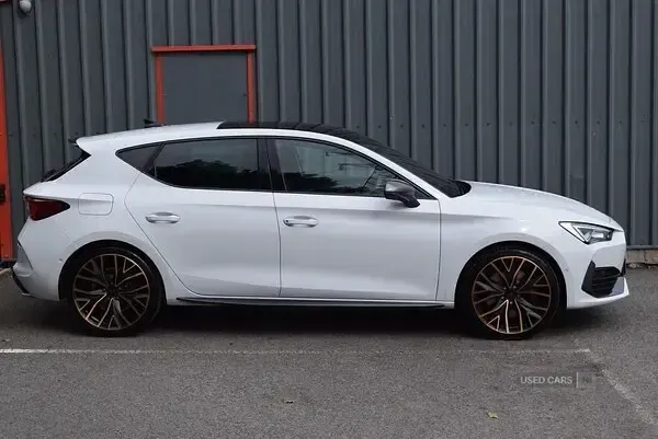 Used Cupra Leon VZ2 245 HP (180 kW) 2024 White Hatchback