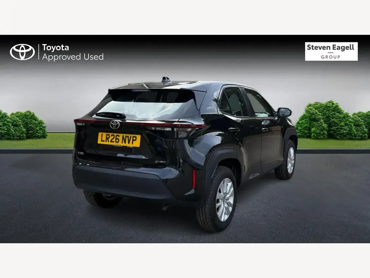 New Toyota Yaris 116 HP (85 kW) 2026 Black Hatchback