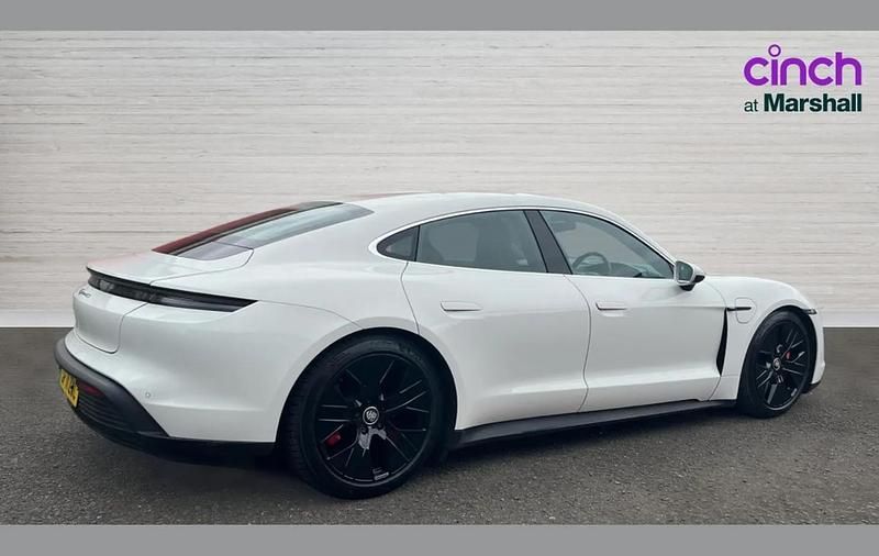 Usado Porsche Taycan 419 kW (571 HP) 2021 Branco Sedan
