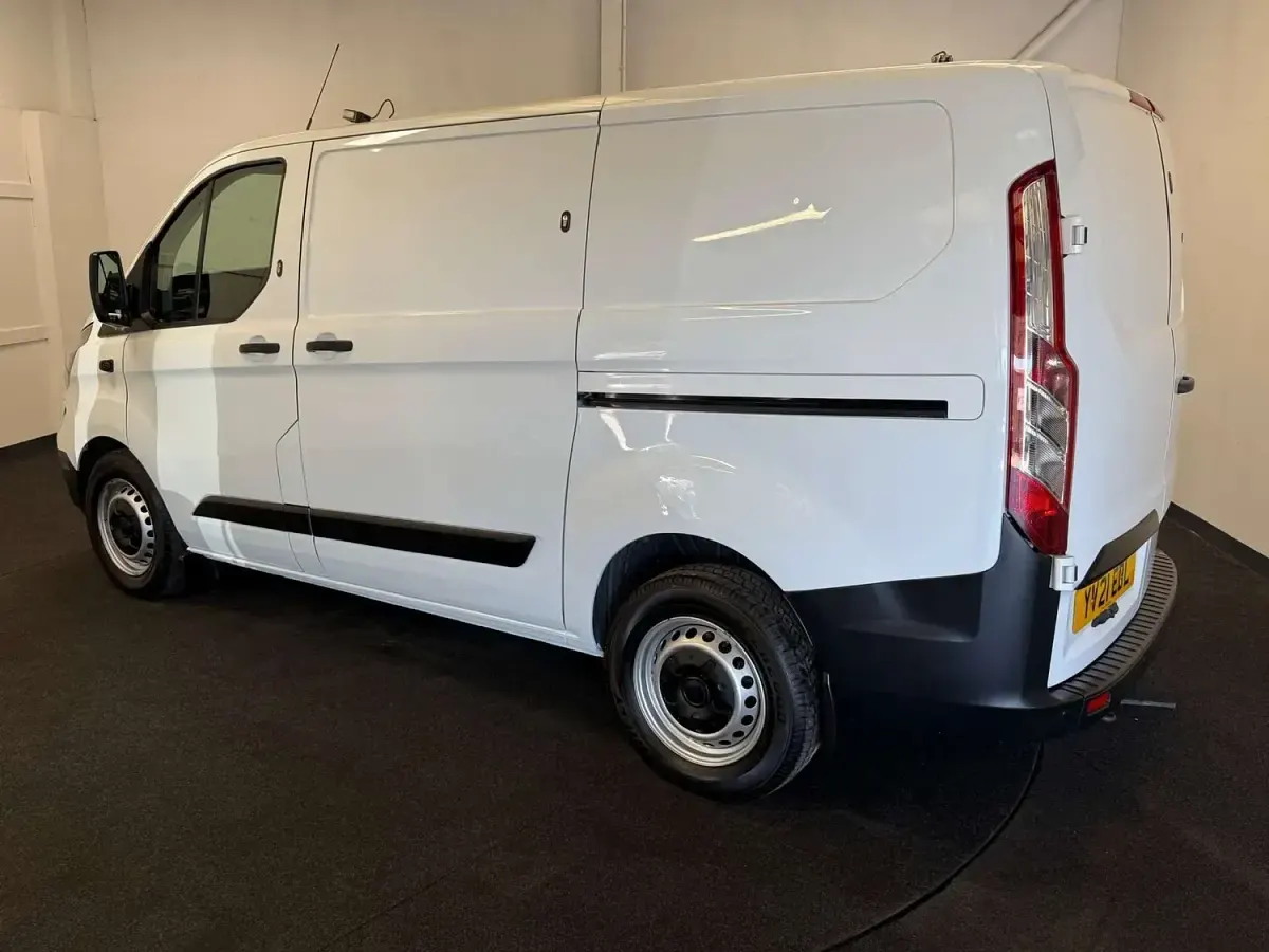 Used Ford Transit Custom 126 HP (92 kW) 2021 White Van