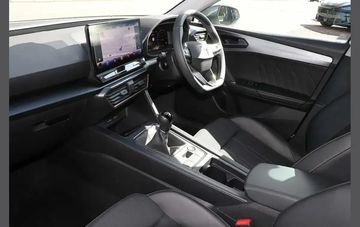 Used Cupra Leon 150 HP (110 kW) 2024 White Hatchback