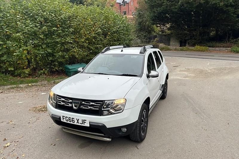 White Used 2016 Dacia Duster Prestige SUV | £5,995 (Fair price) - Image 1/1