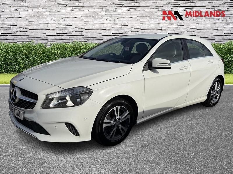 Used Mercedes A200 Executive 2016 White Hatchback