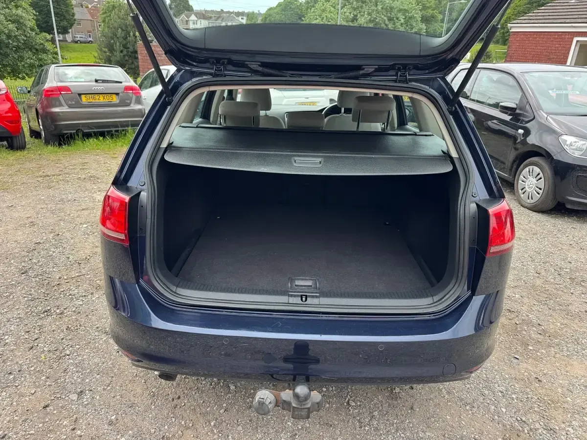 Used VW Golf VII SE 2014 Blue Estate