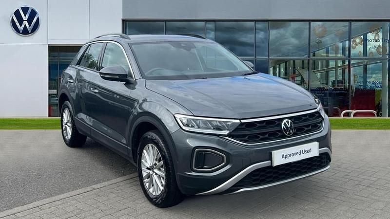 Indium grey metallic Used 2022 VW T-Roc Life SUV | £21,742 (A bit pricey) - Image 1/4