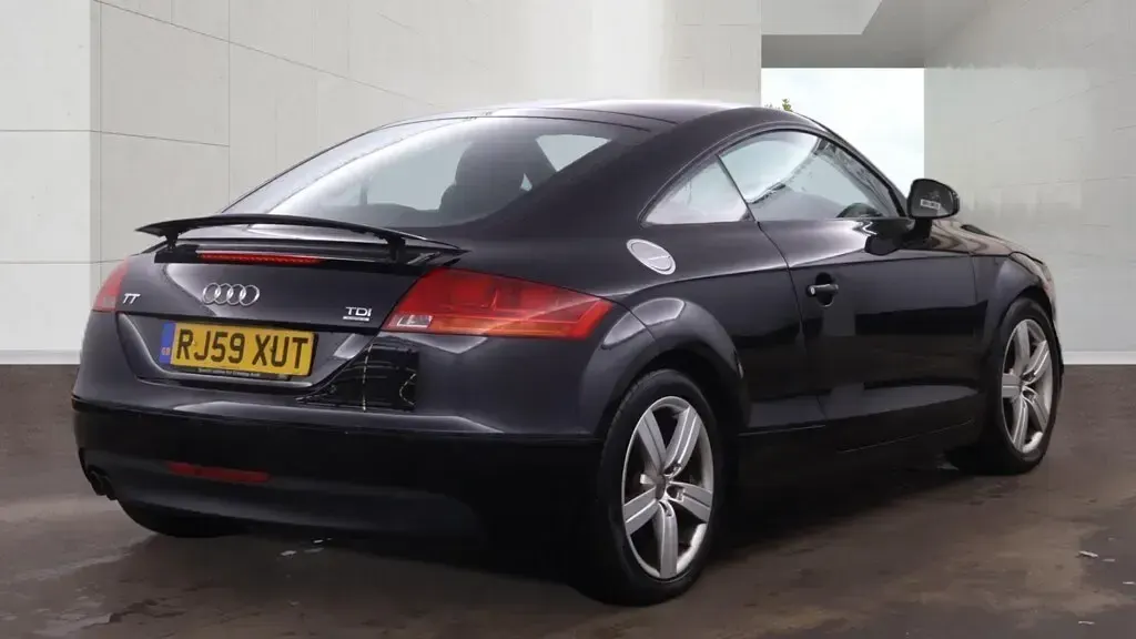 Used Audi TT 170 HP (125 kW) 2010 Black Coupe