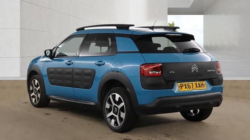 Used Citroën C4 Cactus Flair 82 HP (60 kW) 2017 Blue Hatchback