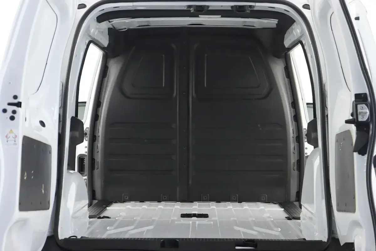 Used Renault Kangoo 89 kW (122 HP) 2024 White MPV