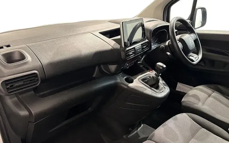 Used Citroën Berlingo PureTech 110 HP (80 kW) 2020 White MPV