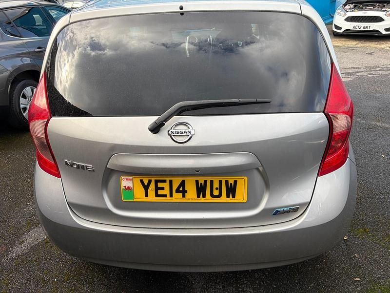 Used Nissan Note Tekna 90 HP (66 kW) 2014 Silver Hatchback