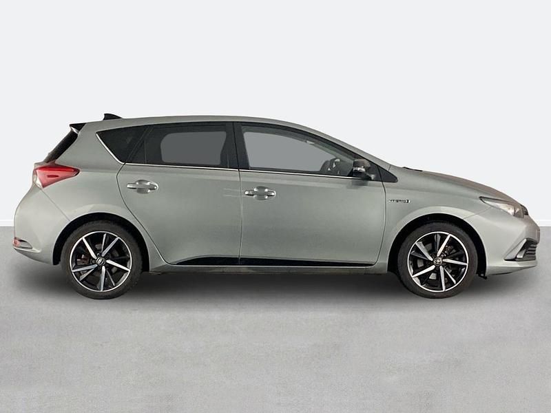Used Toyota Auris 2017 Grey/black Hatchback