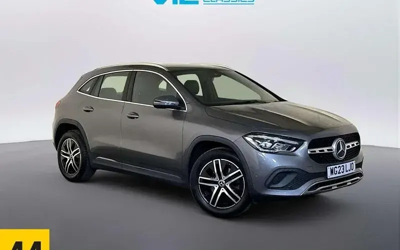 Used Mercedes GLA200 Executive 163 HP (119 kW) 2023 SUV