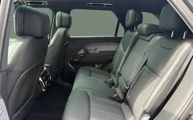 Used Land Rover Range Rover Sport SE Dynamic 300 HP (220 kW) 2026 SUV