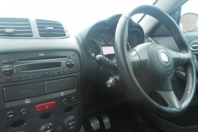 Begagnad Alfa Romeo GT 2008 Sportkupé