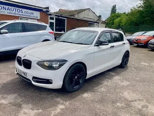 Used BMW 116 Sport Line 136 HP (100 kW) 2012 White Hatchback