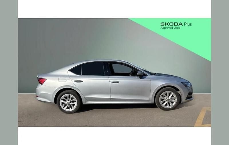 Used Skoda Octavia SE Technology 200 HP (147 kW) 2024 Silver Hatchback