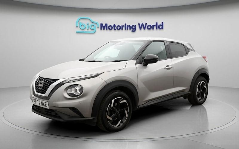 Used Nissan Juke N-Connecta 114 HP (83 kW) 2023 Silver SUV